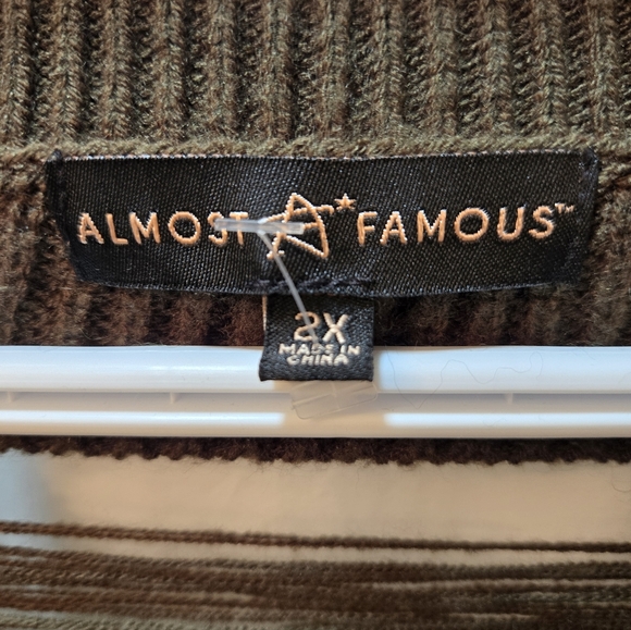 Ladies Long Split Sweater - Picture 6 of 9